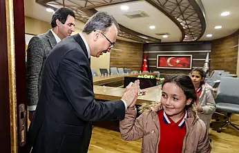 Siirtli minikler Valilikte yönetimi yerinde öğrendi