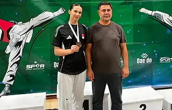 Siirtli Taekwondocu Emriye Yetek Türkiye Üçüncüsü Oldu