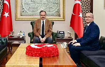 Vali Kızılkaya, Başhekim Prof. Dr. Servet Yolbaş'ı Makamında Kabul Etti