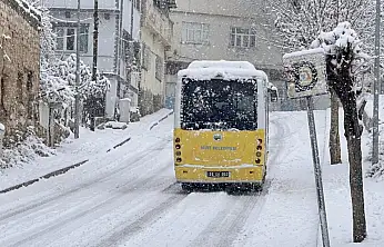 Yoğun kar yağışı sonrası Siirt'te toplu ulaşım ücretsiz oldu