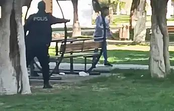 Siirt'te Zihinsel Engelli Genç Bıçakla Vatandaşlara Saldırdı