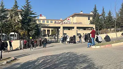 Siirt'te Uyuşturucu Tahlil Dosyasında Gözler Mahkemede: 30 Şüpheli Hakim Karşısına Çıkıyor