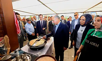 İçişleri Bakan Yardımcısı Aktaş, Siirt Standını Ziyaret Etti