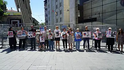 Cumartesi Anneleri'nden 1111. hafta çağrısı: 'Hakikat açıklansın, kayıplar bulunsun'