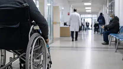 Siirt'teki Rehabilitasyon Merkezlerinden Hastane Rapor Sürecine Tepki: 'Hastalar Bir Yıla Varan Mağduriyet Yaşıyor'