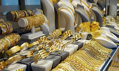 Altın fiyatlarında kritik uyarı: Dev bankadan ve uzmandan dikkat çeken değerlendirmeler