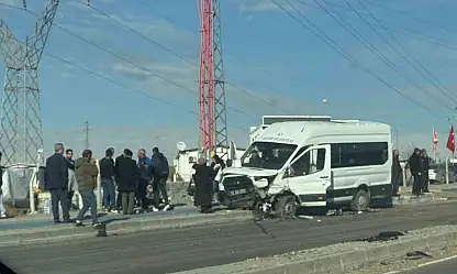 Batman Siirt Çevre yolunda feci kaza: Tır ile minibüs çarpıştı, 6 yaralı