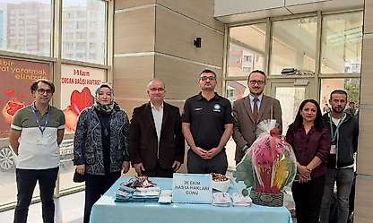 Siirt'te Hasta Hakları Günü Dolayısıyla Hastalara Gül ve Karanfil Verildi
