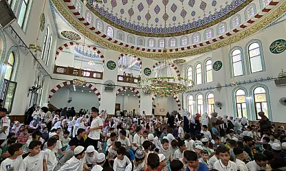 Siirt'te TÜGVA Yaz Okulu öğrencileri cami programında bir araya geldi