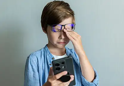 Ekran Yorgunu Çocuklar: Dijital Stresin Görünmez Bedeli