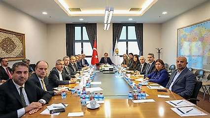AK Parti'de Şehirlerin Öncelikli İhtiyaçları Masaya Yatırıldı: Siirt de Gündemde