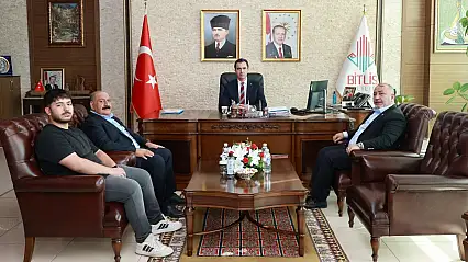Baykan Belediye Başkanı Erdem ve İş İnsanı Solmaz'dan Bitlis Valisi Karakaya'ya Ziyaret
