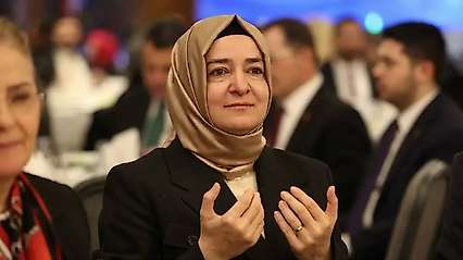 Fatma Betül Sayan Kaya'dan Fon Açıklaması: '2 Milyar Lirayı Aşkın Tutarı İade Ettim'