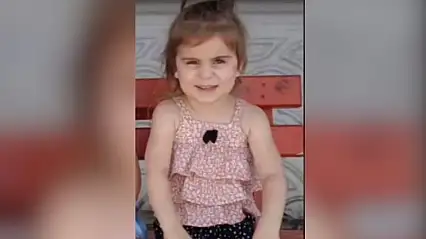 Mersin'de Servis Aracının Çarptığı Siirtli Minik Ceylin Hayatını Kaybetti