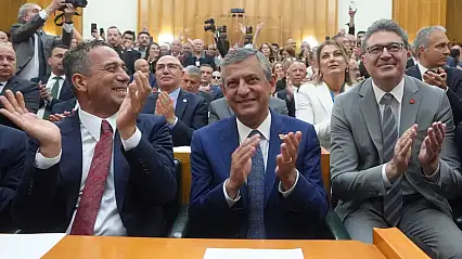 Özgür Özel'in ekibi PM'den istifa etti