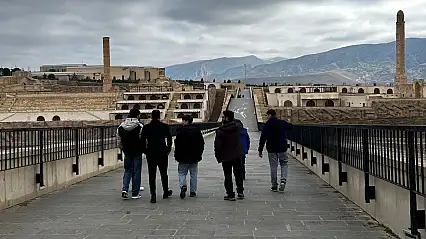 Siirt Aile ve Sosyal Hizmetler'den çocuklara Hasankeyf sürprizi