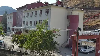 Siirt Baykan'da Otomobilin Çarptığı Yaya Yaralandı
