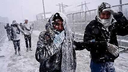 Siirt'e Kuvvetli Kar Yağışı Uyarısı: Ulaşımda Aksamalar Bekleniyor
