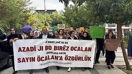 Siirt'te DEM Parti ve DBP'den Abdullah Öcalan İçin Yürüyüş