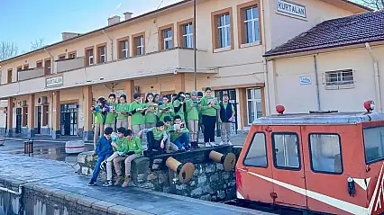 Siirt'te ''Geleceğe Sayfa Çeviriyor'' Projesi Kapsamında Kurtalan'da Kitap Okuma Etkinliği