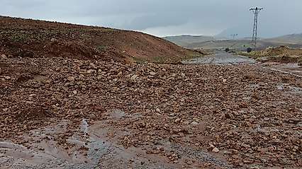 Siirt'te Heyelan Temizlendi: Kapanan Köy Yolları Yeniden Ulaşıma Açıldı