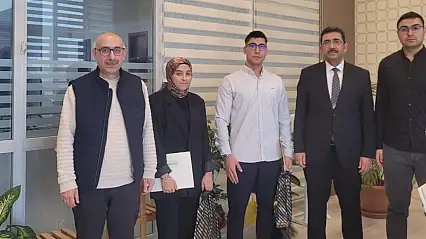 Siirt'te Kalpten Kaleme Öğretmenime Mektup Yarışması'nda Dereceye Giren Öğrenciler Ödüllendirildi