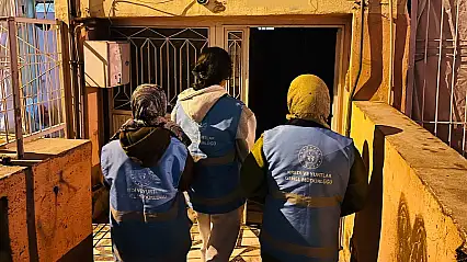 Siirt'te ''Komşum Projesi'' Sürüyor: Öğrenciler Her Akşam Kapı Kapı Umut Taşıyor