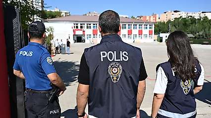 Siirt'te Okul Çevrelerinde Sıkı Denetim: 6 Sürücüye Ceza