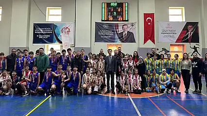 Siirt'te Okul Sporları Basketbol Yıldızlar Müsabakaları Tamamlandı