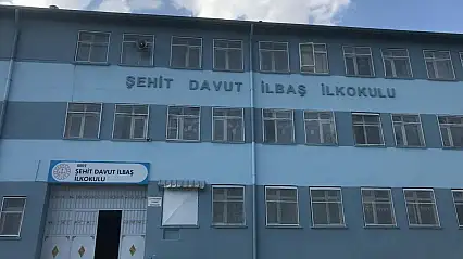 Siirt'te Şehit Davut İlbaş İlkokulu'ndan bisiklet ödüllü okuma yarışması
