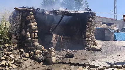 Siirt'te Tandırda Ekmek Yapmak İsteyen Kadınlar Kendilerini Yakıyordu!