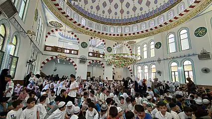 Siirt'te TÜGVA Yaz Okulu Öğrencileri Fethi Serin Camii'nde Buluştu