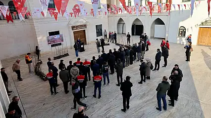 Siirt'te Üreticilere Binlerce Fıstık ve Trabzon Hurması Fidanı Dağıtıldı