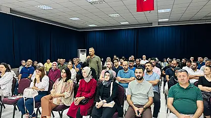 Siirt'te Veli Buluşmaları Yunus Emre İlkokulunda Gerçekleştirildi