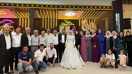 Siirt'te Yiğit ve Kayran Ailelerinin Mutlu Günü: Selma ve Hüseyin Dünyaevine Girdi