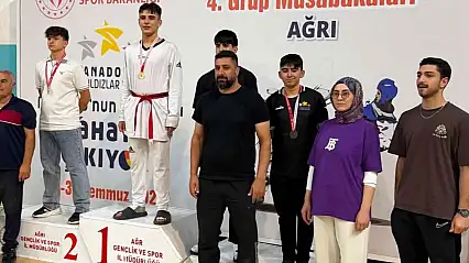 Siirtli Tekvandocu Ulaş Gezmiş Elçiçek'ten Ağrı'da Bronz Madalya