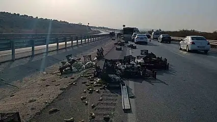 Zincirleme Kazada Siirtli 9 Yaşındaki İsmail Akan Hayatını Kaybetti