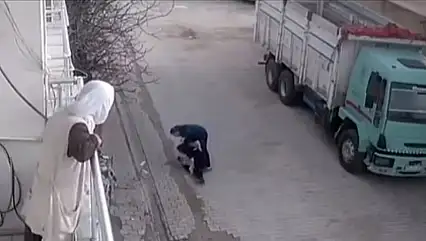 Mardin Kızıltepe'de sokak ortasında dehşet: Bebekli anne ve çocuğa saldıran zanlı tutuklandı