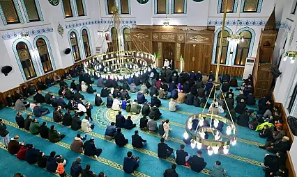 Berat Kandili Siirt'te üç dilde mevlidlerle ihya edildi