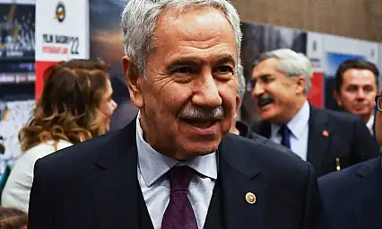 Bülent Arınç: Millet Müslümanlığı bıraktı başörtüsünü terk ediyor