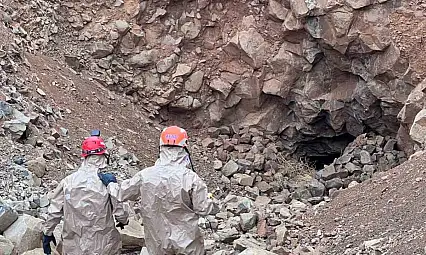 Define aranan mağarada çökme tehlikesi nedeniyle 11 kişilik kurtarma ekibi geri çekildi