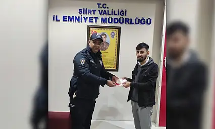 ''Helal Paraya Dokunmam'' Dedi: Siirt'te Vatandaş ATM'deki Parayı Sahibine Ulaştırdı