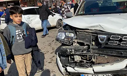 Kurtalan'da İki Araç Çarpıştı: 1 Yaralı