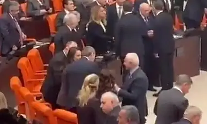 Meclis'te AK Parti ve DEM Parti Siirt milletvekilleri arasında sıcak anlar