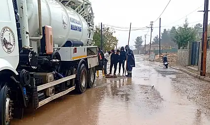 Meteoroloji Uyardı, Siirt'te Yağmur Hayatı Olumsuz Etkiledi