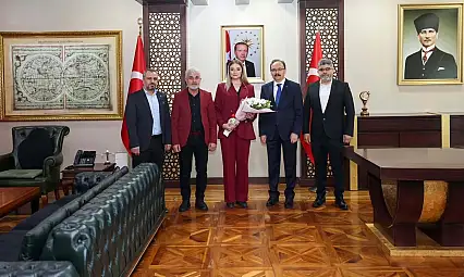 Özel Siirt Duru Hastanesi Yönetimi, Vali Kızılkaya'yı Ziyaret Etti