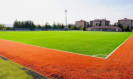 Siirt 2 Nolu Sentetik Çim Sahası Yenilenerek Hizmete Açıldı