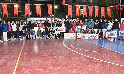 Siirt Belediyesi'nin 3x3 Sokak Basketbolu Turnuvası sona erdi: 39 takım kıyasıya mücadele etti!