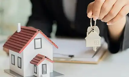 Siirt'te bir öğretmen, ev alabilmek için maaşını hiç harcamadan kaç ay biriktirmeli?