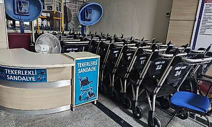 Siirt Eğitim Ve Araştırma Hastanesi'nde Tekerlekli Sandalye Sayısı Artırıldı